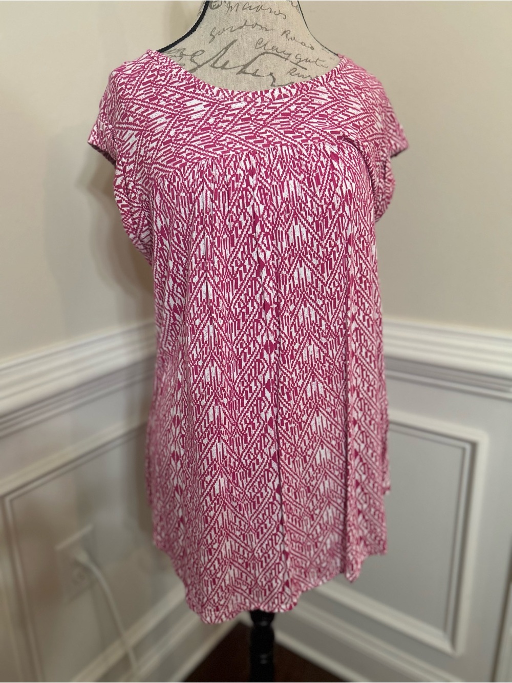Old Navy Pink Geometric Cap-Sleeve Maternity Tunic